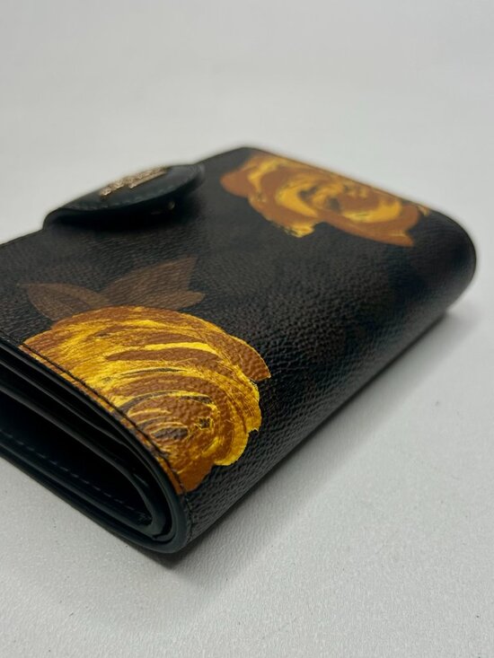 NWT Coach Medium Corner Zip Wallet With Floral Print CCR20  COACH CCL69 Corner Zip Signature Floral Print Bifold Wallet Walnut Black $240